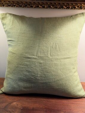 Pottery Barn Sage Green Textured 100% Linen Throw Pillows Set 2